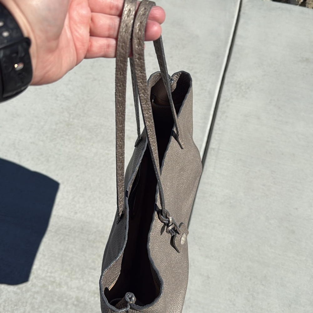 Fendi Selleria Tote metallic Authentic - Picture 5 of 16